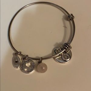 Metal adjustable charm bracelet